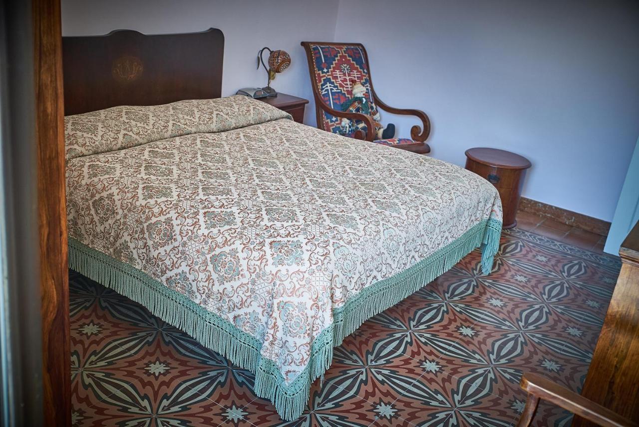 Bed and Breakfast La Casa Del Tempo Cerami Exterior foto
